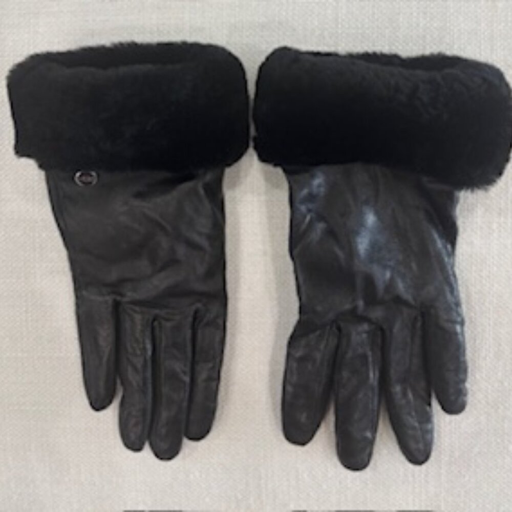 UGG Womens Black Leather and Shearling Cuff Shorty Gloves, Size M